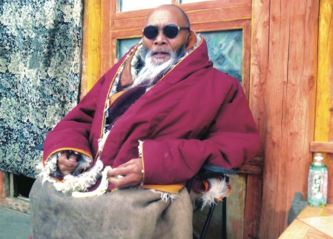 Upon recognizing the boundless compassion and supreme realization of H.H. Dorje Chang Buddha III, H.E. Dharma King Ngawang Pedma Namgyal Palzangpo immediately wrote a congratulatory letter, affirming this blessing for all living beings.